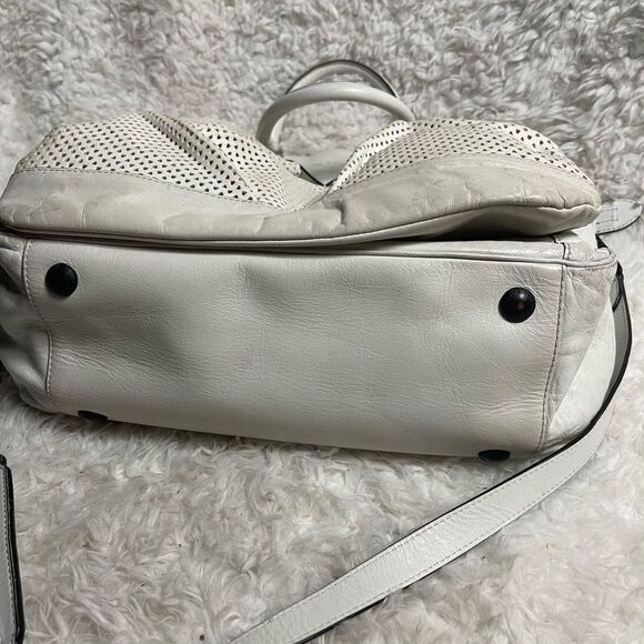 Rag and Bone Medium leather white Perforated Pilot satchel/ shoulder bag . - Picture 11 of 16